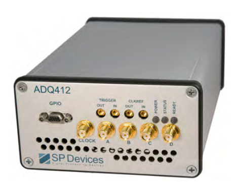 ADQ412 可使用雙通道，每通道 12 比特分辨率，2 GSPS
采樣率；或者 4 通道，每通道 12 比特分辨率，1 GSPS 采
樣 率。 擁 有 700 MSamples 板 載 內(nèi) 存。 適 用 于 例 如 IF/RF
采樣及高速數(shù)據(jù)記錄等不同的應(yīng)用場(chǎng)合