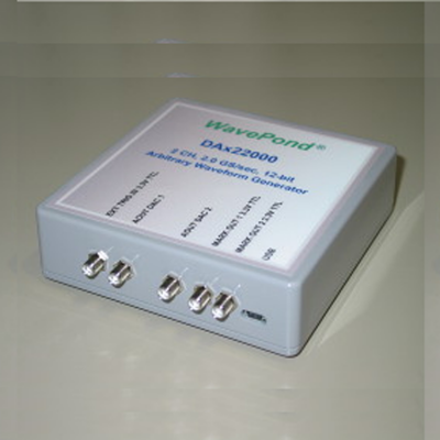 2.5 GS/s實(shí)時(shí)采樣率，12-bit垂直分辨率

2通道模擬輸出 700MHz 模擬帶寬升降時(shí)間 120ps單板兼容 PCI，PCIe，USB

